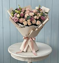 Букет цветов из:  Розы и Лизиантусы в Ярково