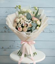 Букет цветов из:  Розы и Лизиантусы в Ярково