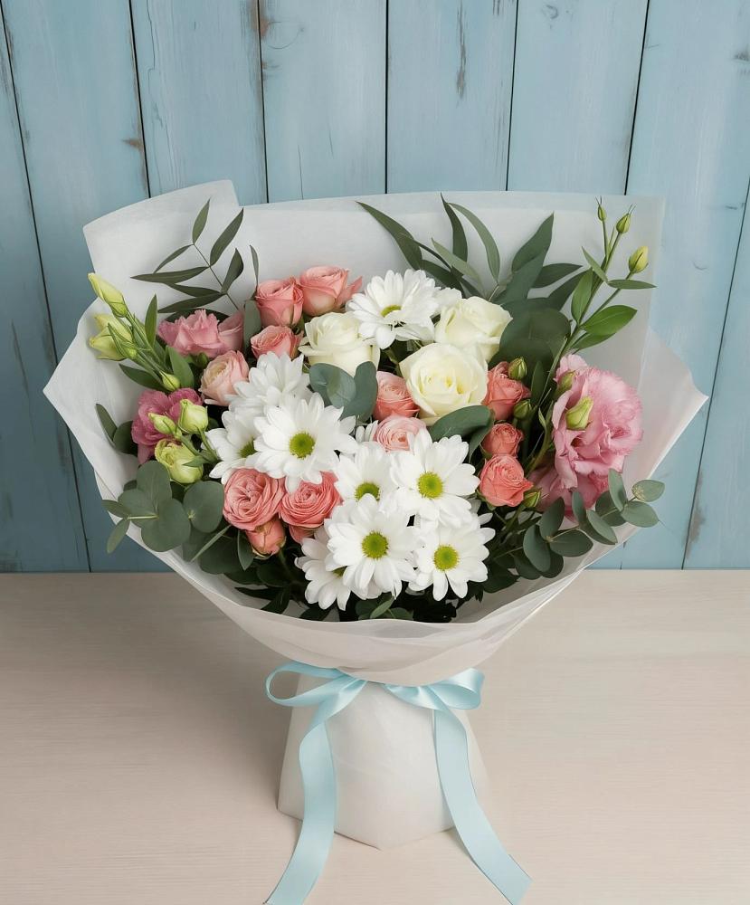 Букет цветов из: Розы, Лизиантусы и Хризантемы в Ярково