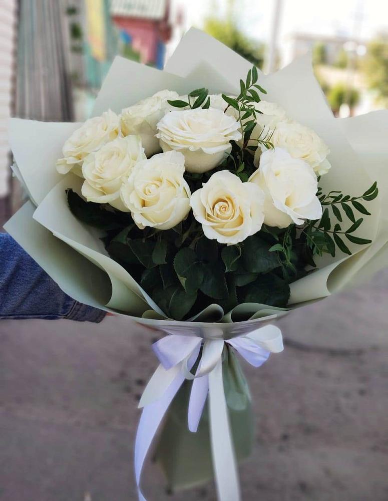 Букет Белые розы Проуд в Ярково