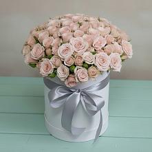 Цветочная композиция из Розы в шляпной коробке в Ярково