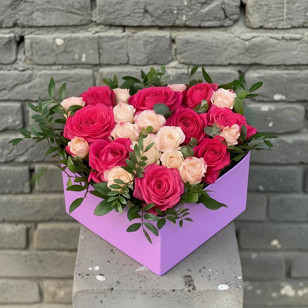 Цветочная композиция из Розы в коробке в Ярково