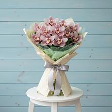 Букет цветов из:  Орхидеи и Розы в Ярково