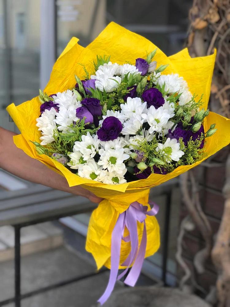 Букет цветов из: Ирисы, Хризантемы и Ромашки в Ярково