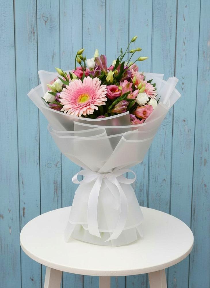 Букет цветов из: Герберы, Альстромерии и Лизиантусы в Ярково