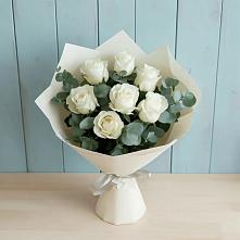 Букет Белые розы в Эвкалипте в Ярково