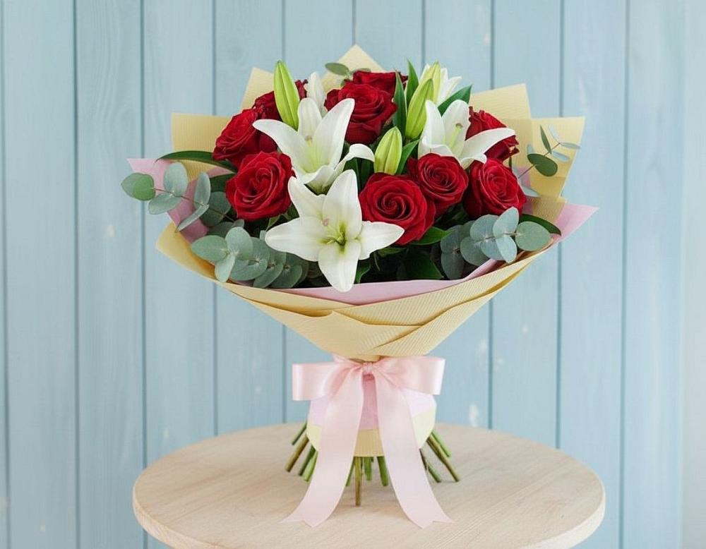 Букет цветов из: Лилии и Розы в Ярково